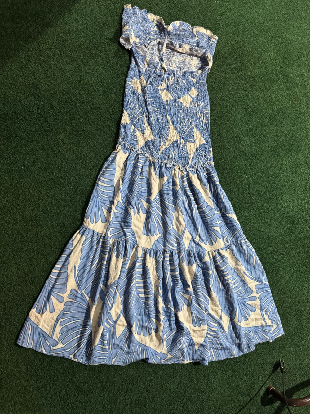 chic Blue Leaf-Print Maxi Dress with Smocked Waist